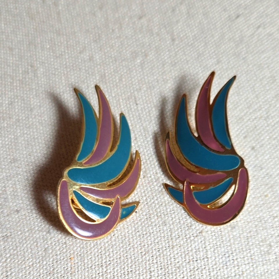Enamel Fan Earrings Clip-On